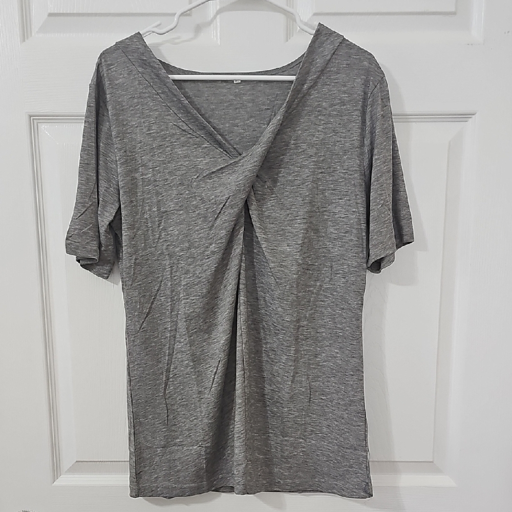 NWOT- Heather Gray Short Sleeve Women's Top